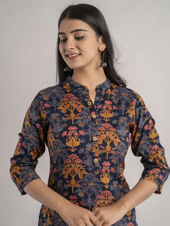women printed three quarter sleeve straight kurta - 22281185 -  Standard Image - 4