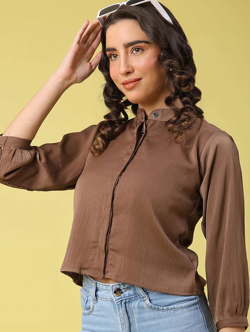 women solid mandarin neck crop shirt