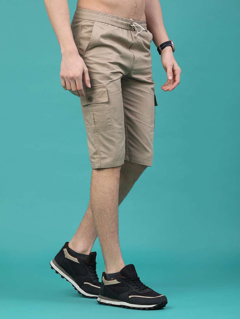 men solid mid rise cargo shorts - 22281788 -  Standard Image - 1
