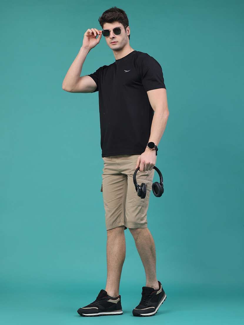 men solid mid rise cargo shorts - 22281788 -  Standard Image - 4