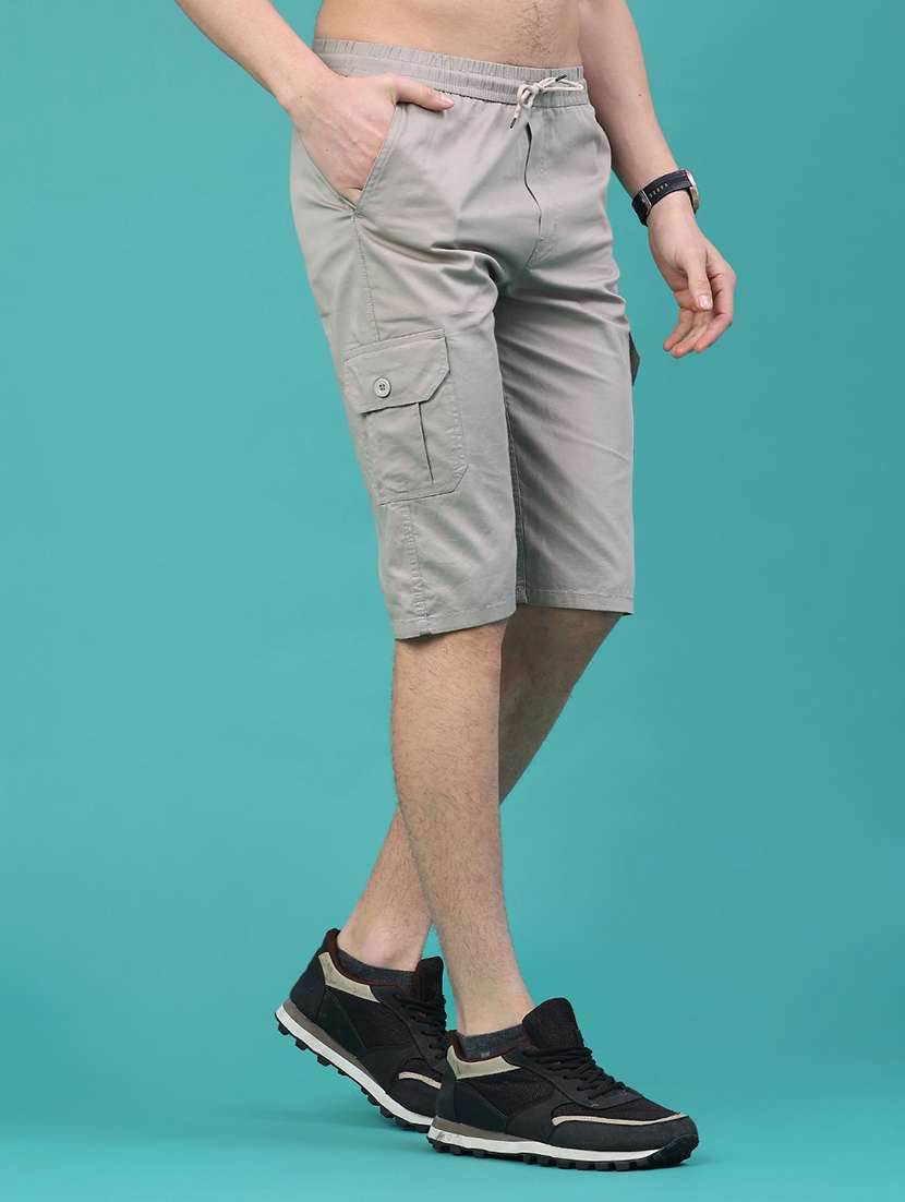 men solid mid rise cargo shorts - 22281789 -  Standard Image - 1