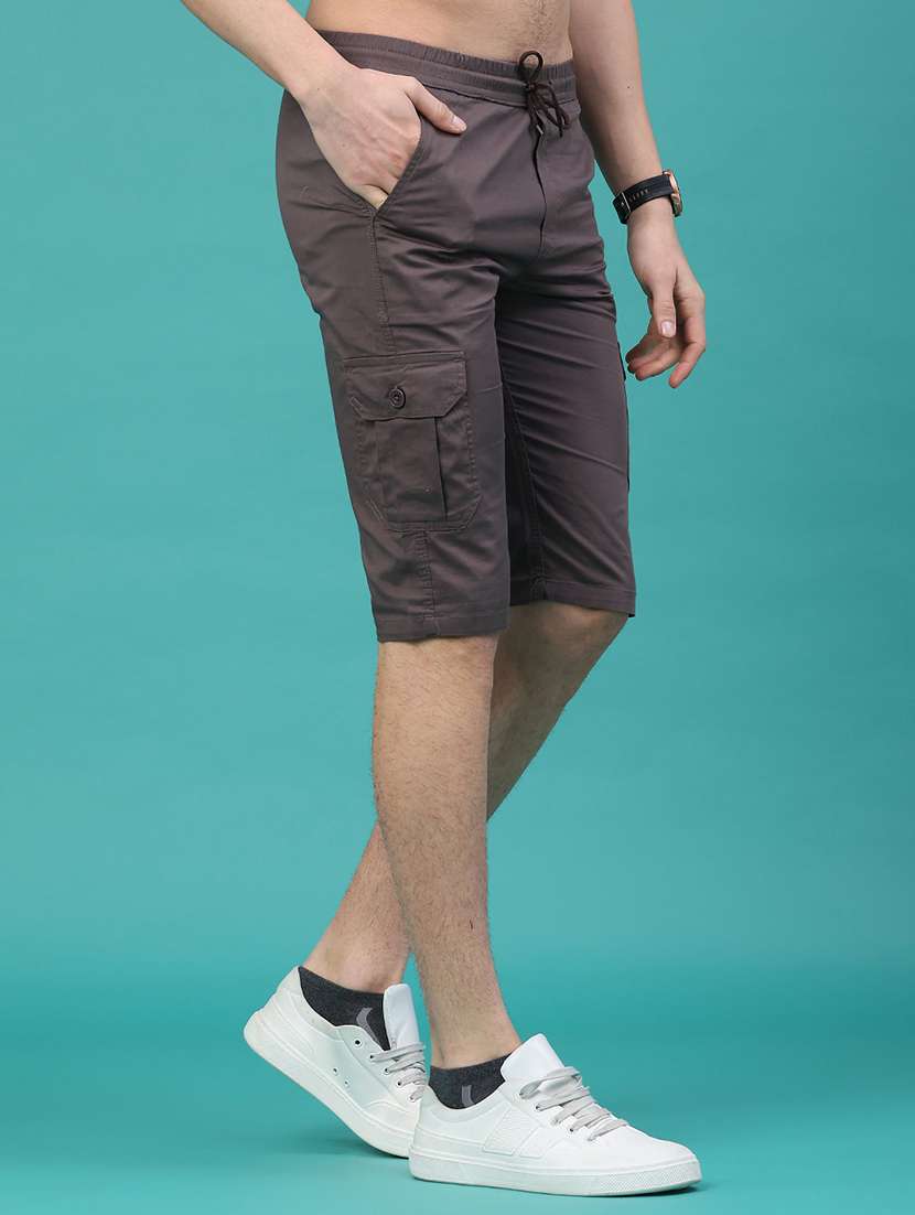 men solid mid rise cargo shorts - 22281793 -  Standard Image - 1