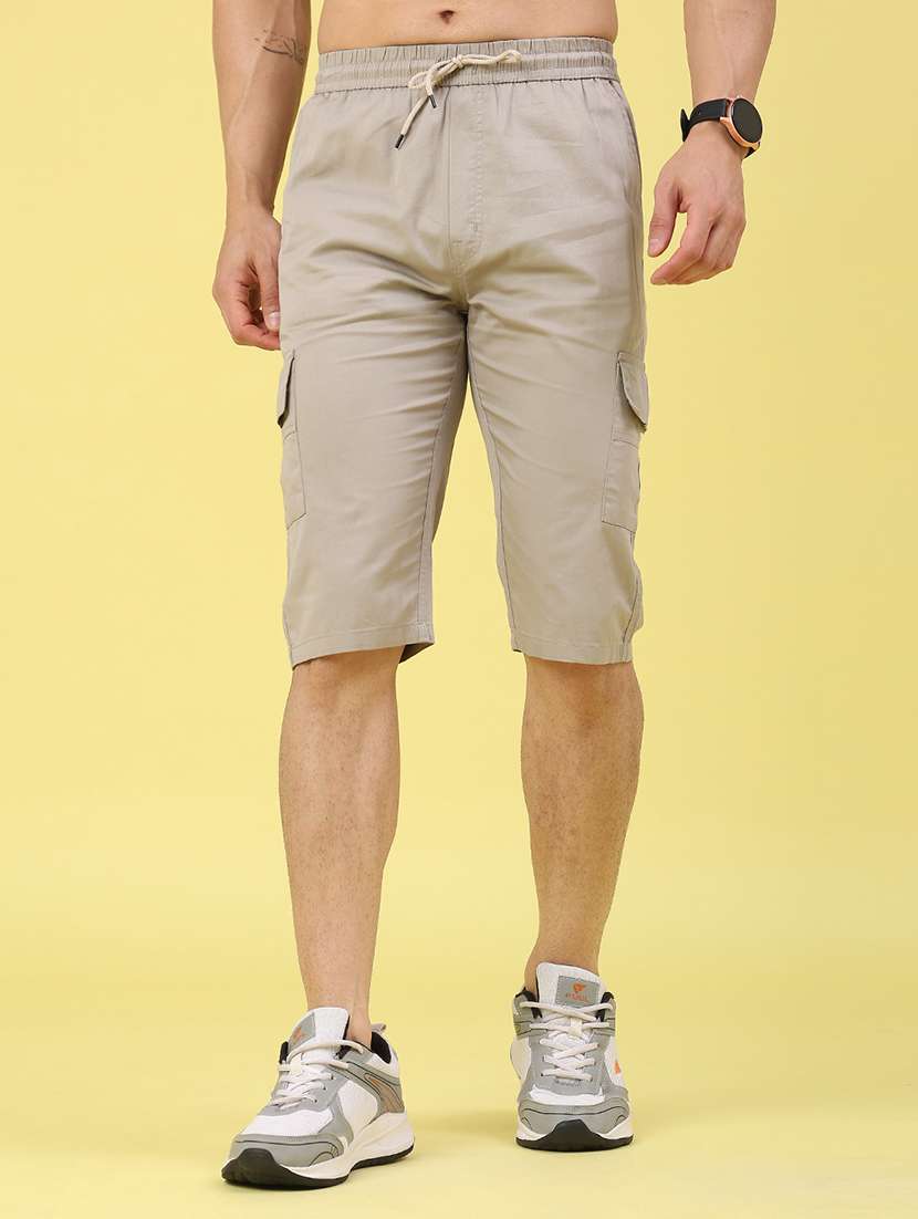 men solid mid rise cargo shorts - 22281795 -  Standard Image - 1