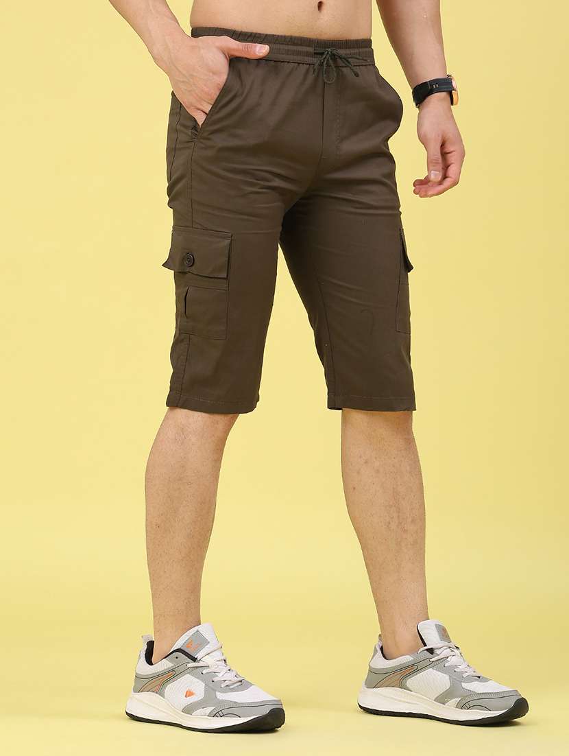 men solid mid rise cargo shorts - 22281796 -  Standard Image - 1