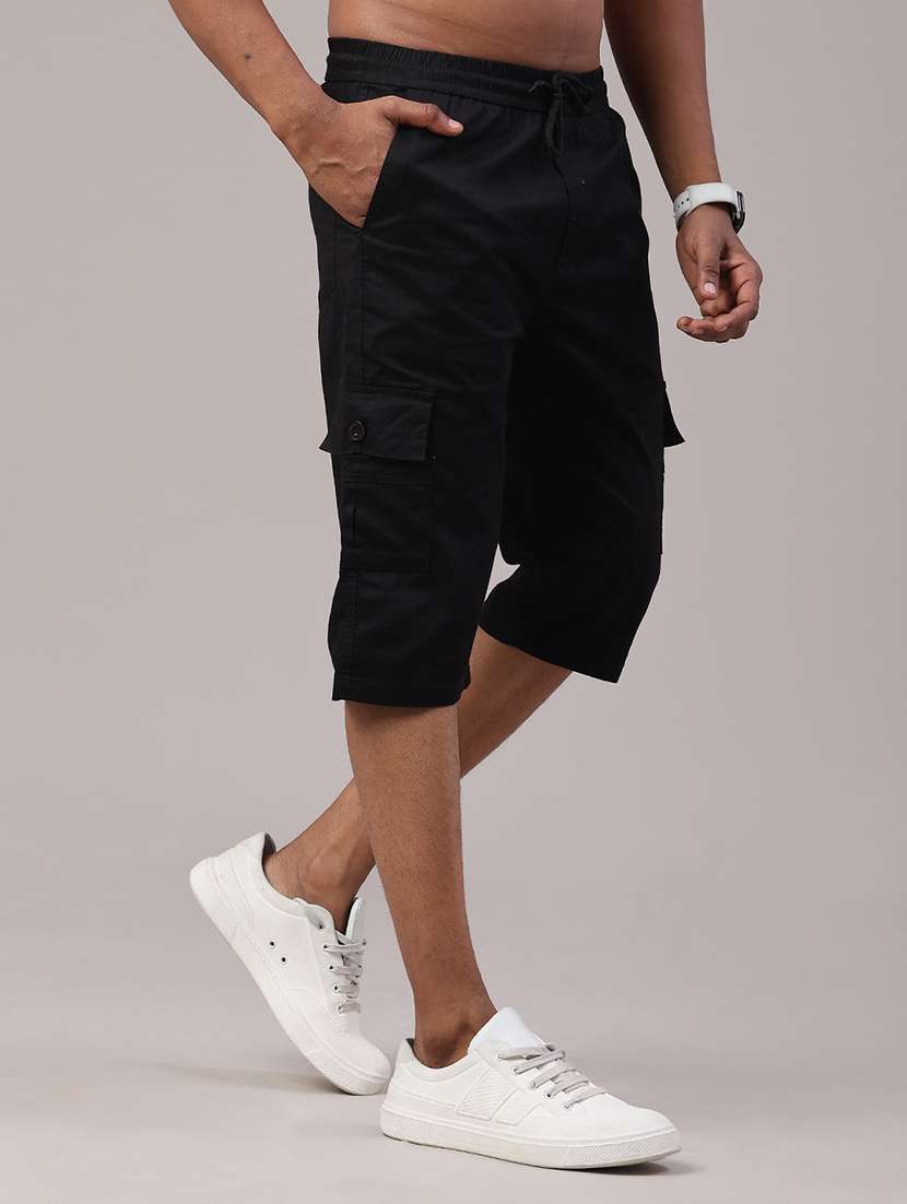 men solid mid rise three - fourth shorts - 22281797 -  Standard Image - 1