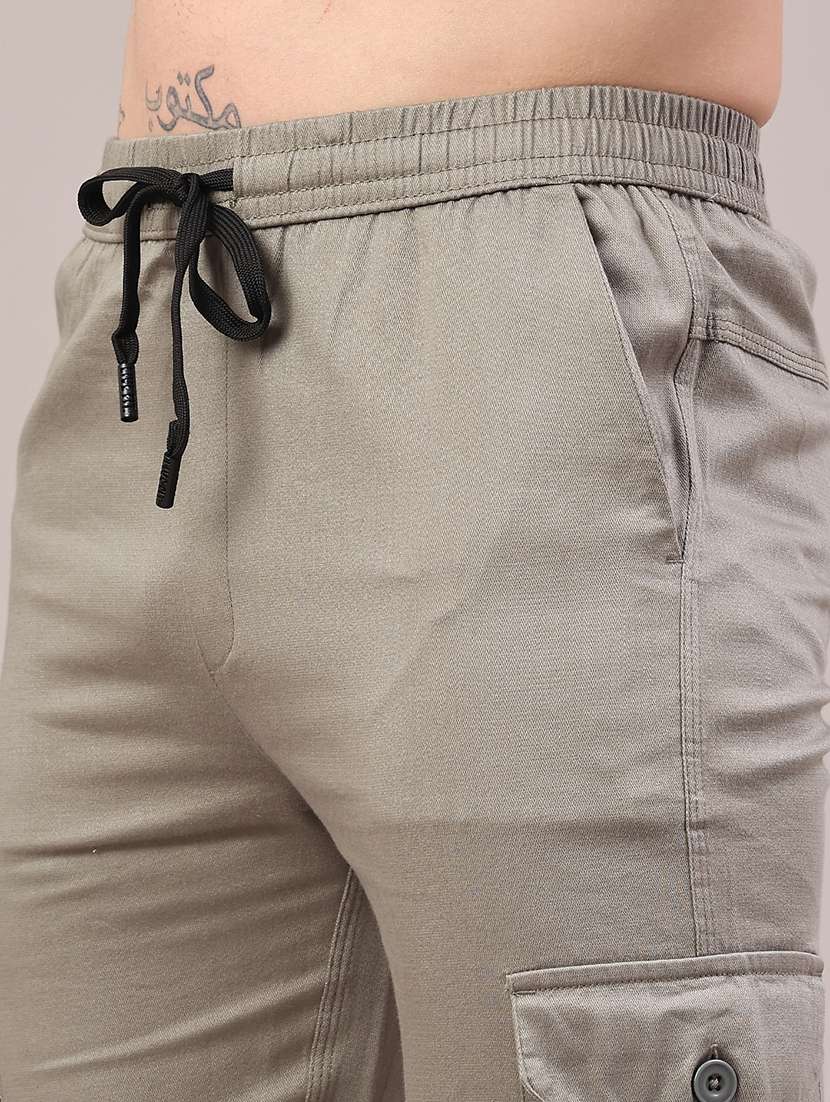 men solid mid rise regular fit cargo  - 22281854 -  Standard Image - 1