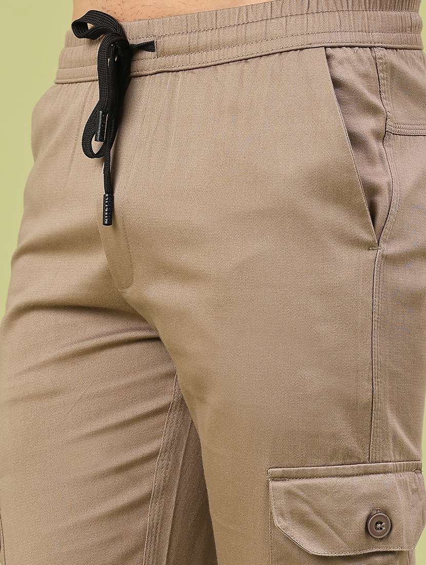 men solid mid rise regular fit cargo  - 22281855 -  Standard Image - 1