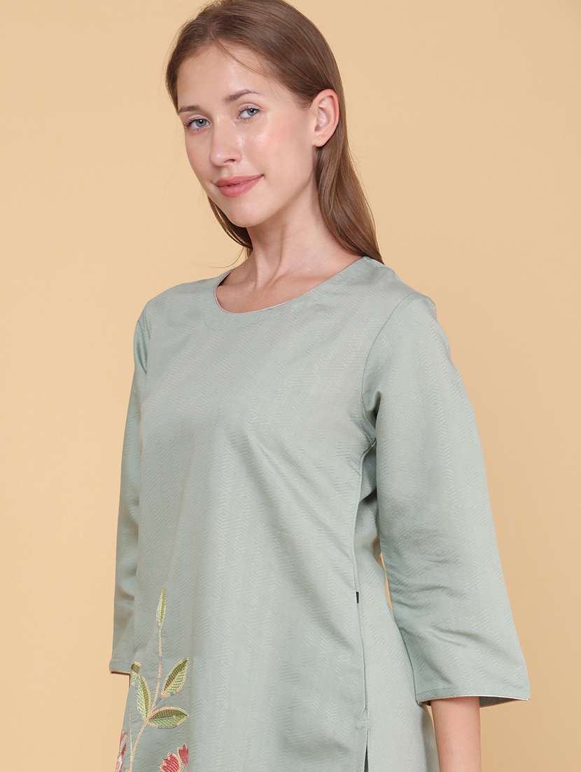 women self design three quarter sleeves kurta and pant set - 22281943 -  Standard Image - 4