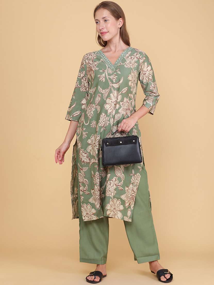 women printed three quarter sleeves kurta and pant set