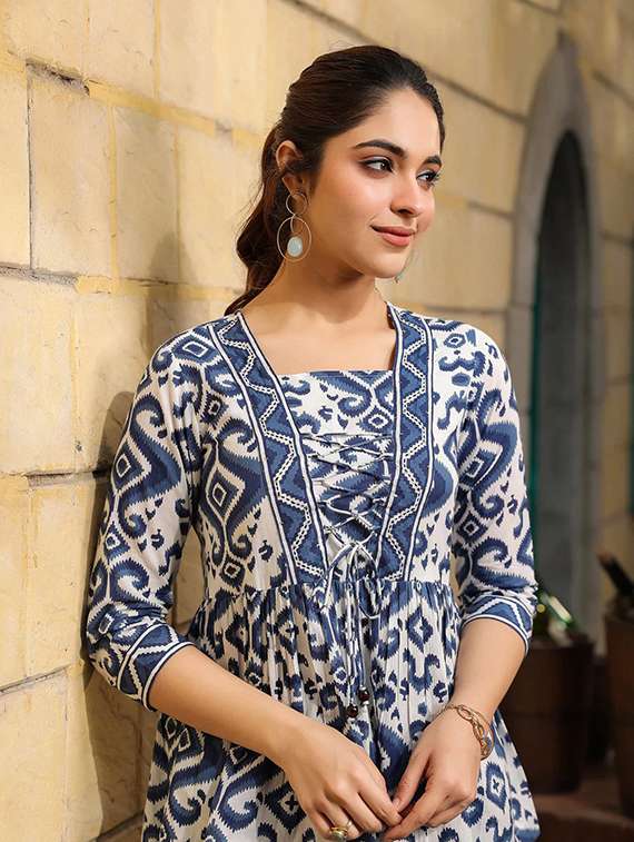 women printed three quartre sleeve kurti - 22282107 -  Standard Image - 1