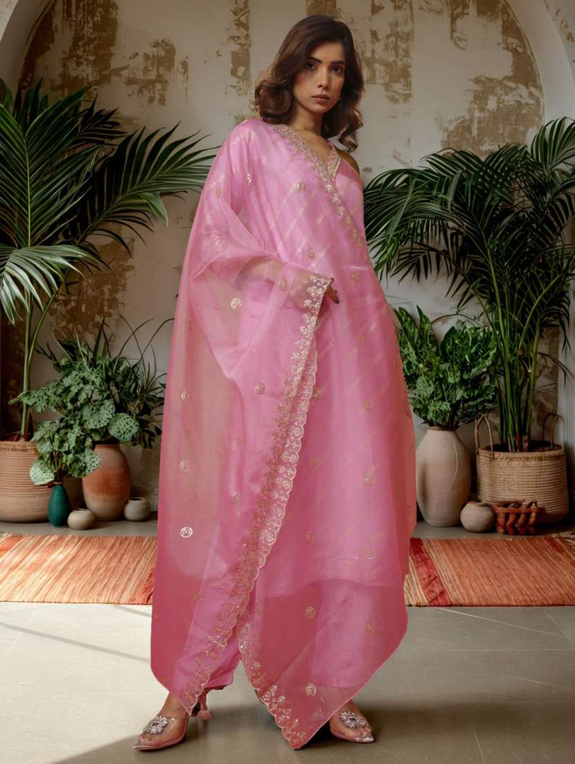 women self design three quarter sleeve kurta pant with dupatta set - 22282147 -  Standard Image - 1