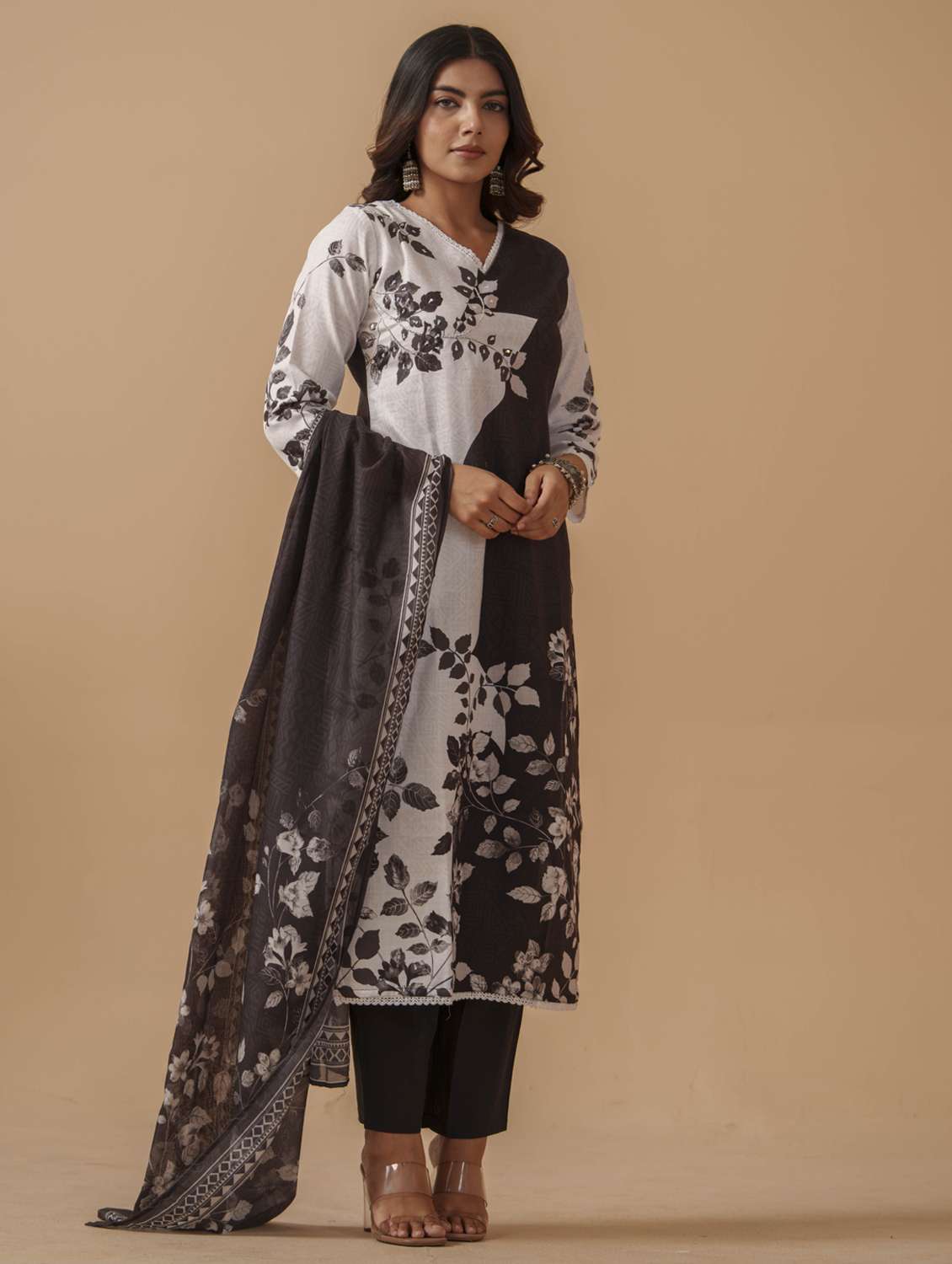 women printed three quarter sleeve kurta pant with dupatta set - 22282173 -  Standard Image - 1
