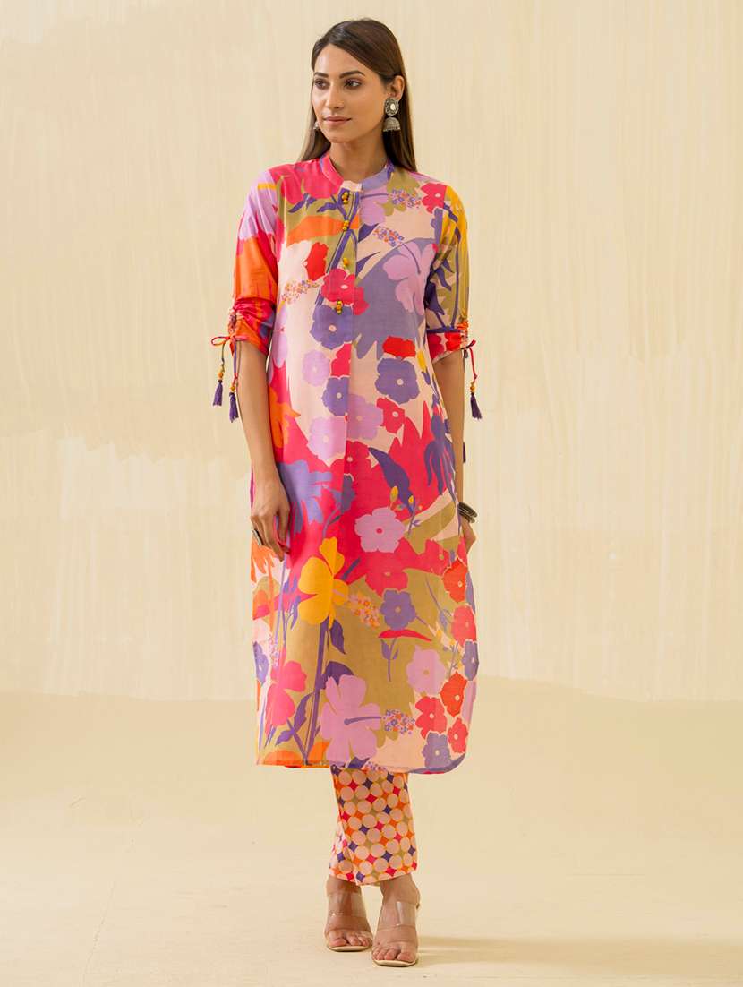 Women Printed Three Quarter Sleeve Kurta Pant Set - 22282179 -  Standard Image - 1