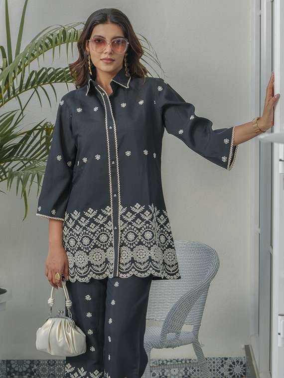 women solid with work three quarter sleeve ethnic co-ord set - 22282211 -  Standard Image - 4