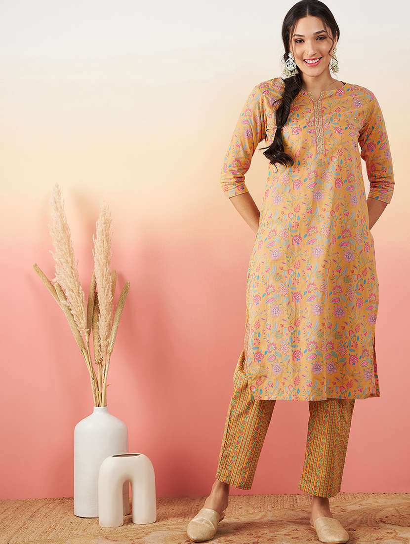 women floral notch neck kurta pant set - 22282219 -  Standard Image - 1