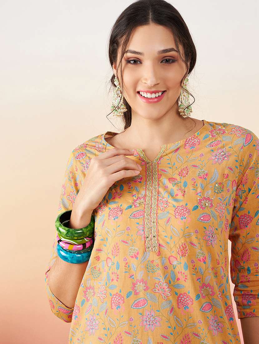 women floral notch neck kurta pant set - 22282219 -  Standard Image - 4