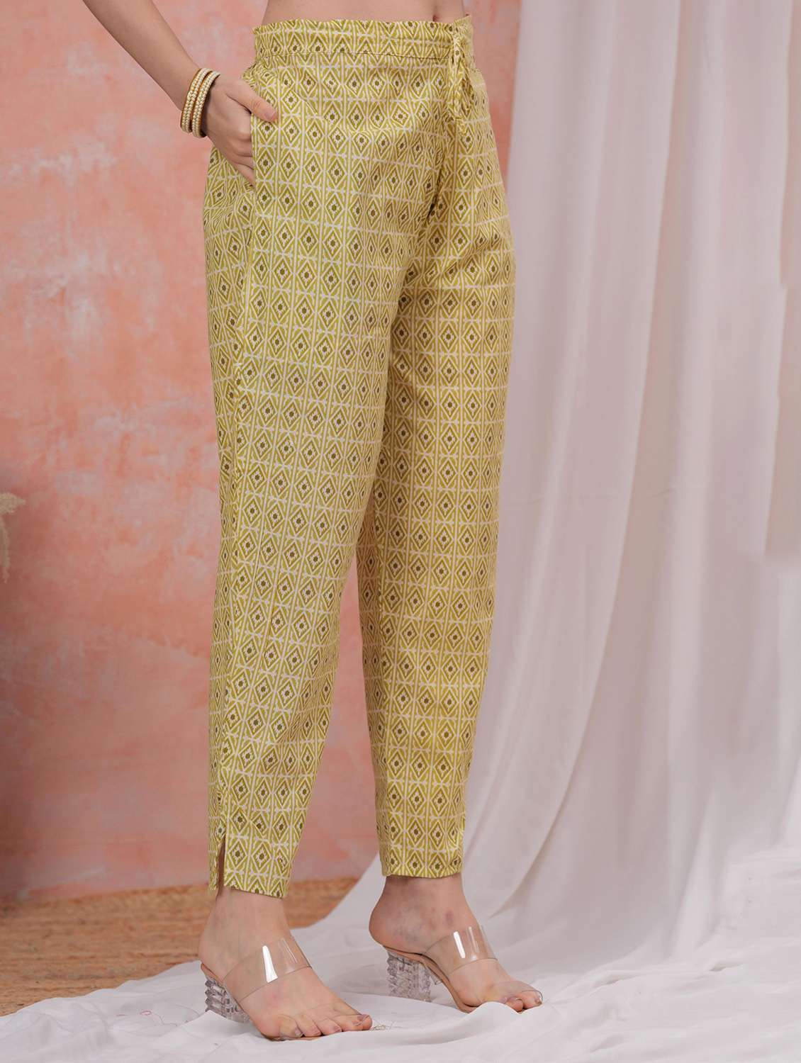 women printed kurta and pant with dupatta set - 22283041 -  Standard Image - 6