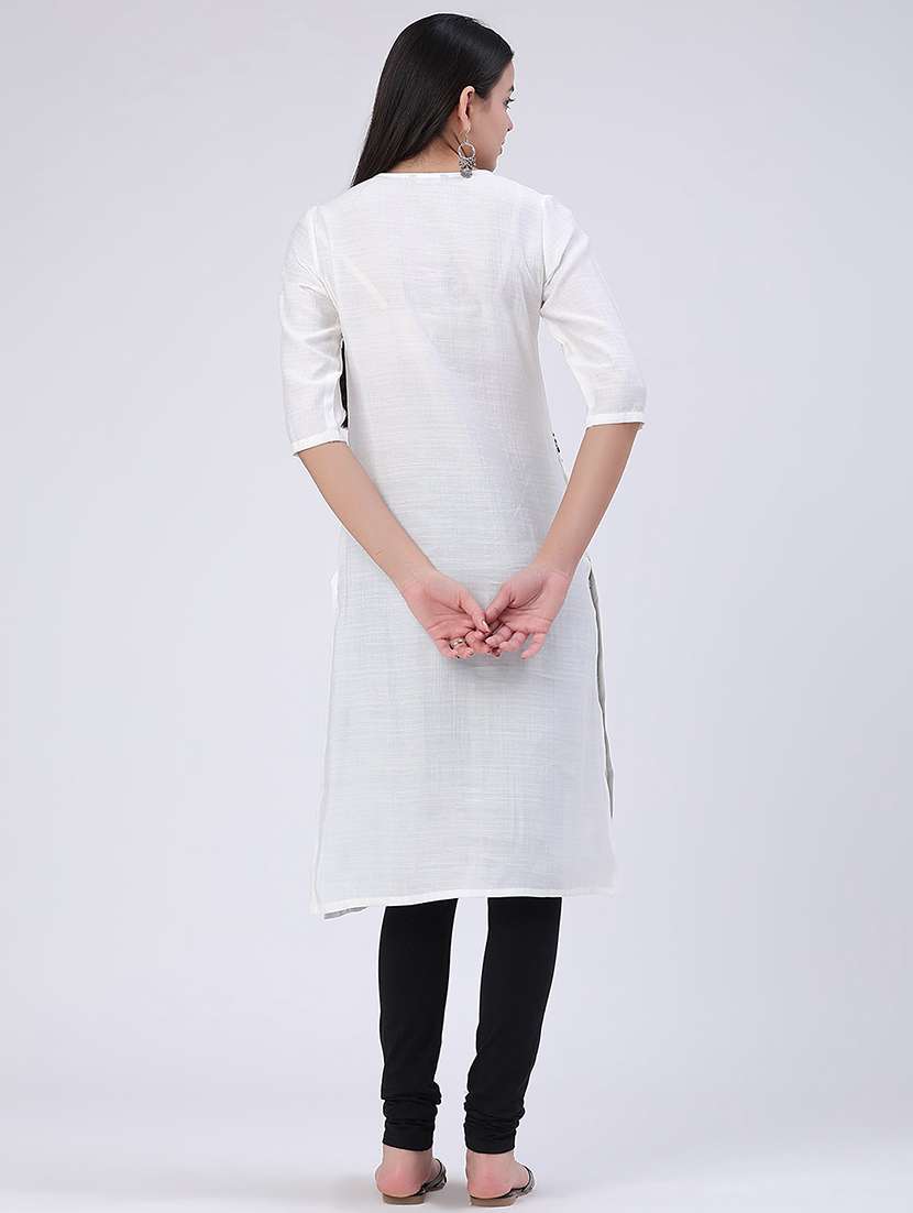 Women Embroidered Three Quarter Sleeves Straight Kurta - 22284494 -  Standard Image - 4