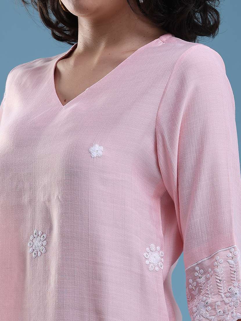 women embroidered three quarter sleeves straight kurta  - 22284495 -  Standard Image - 1