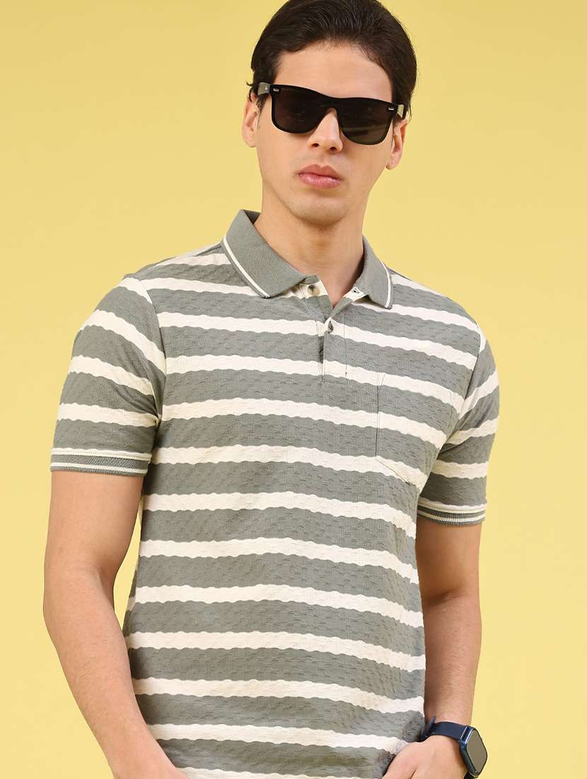men green cotton blend plain t-shirt