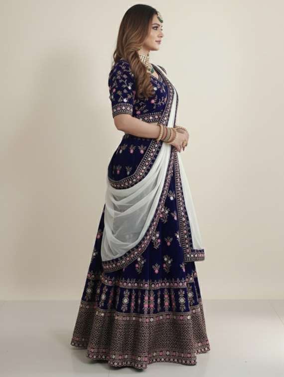 women solid with work semi-stitched flared lehenga - 22285365 -  Standard Image - 1