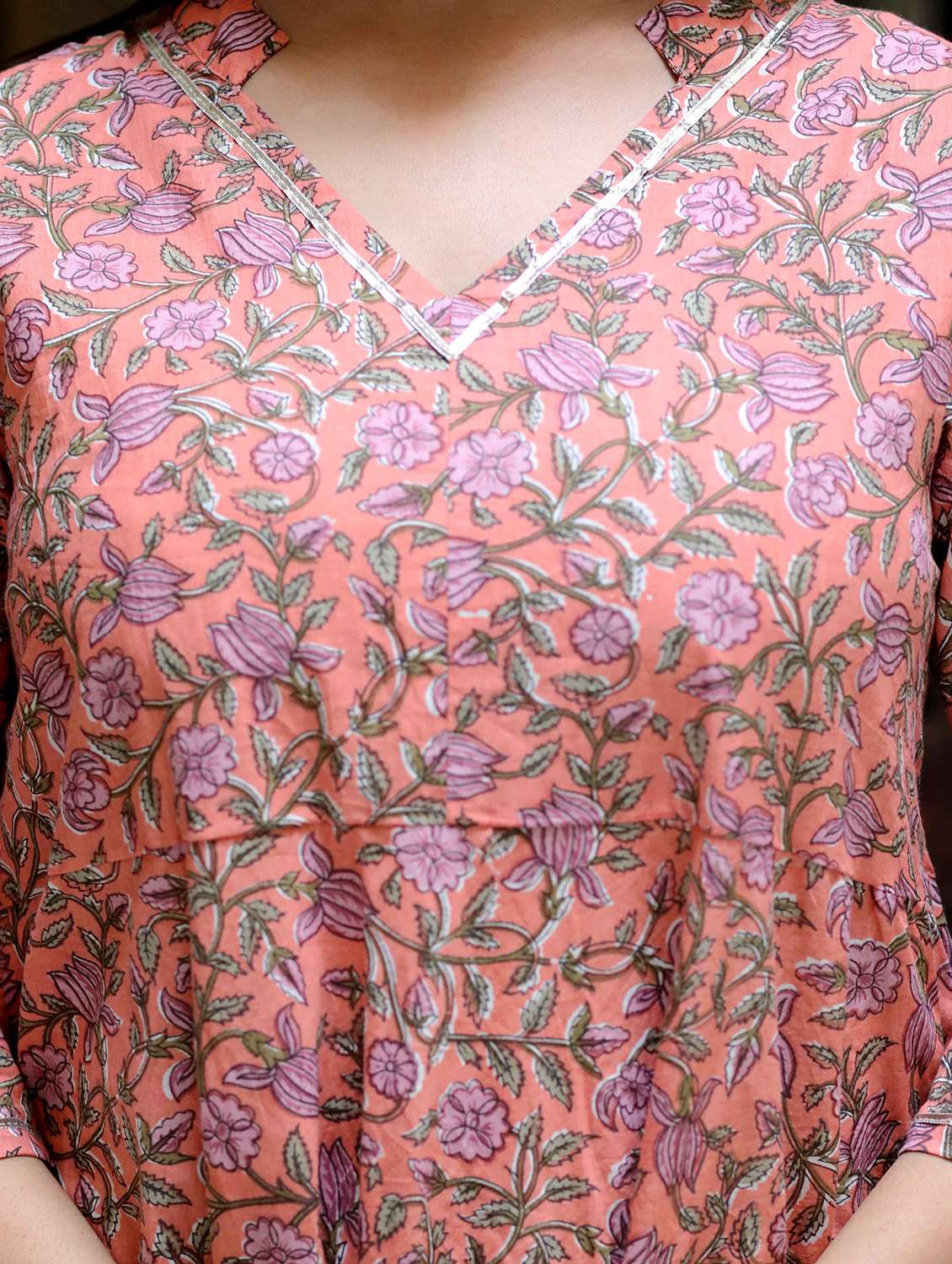 Women Floral Printed Three Quarter Sleeve Anarkali Kurta - 22285508 -  Standard Image - 4