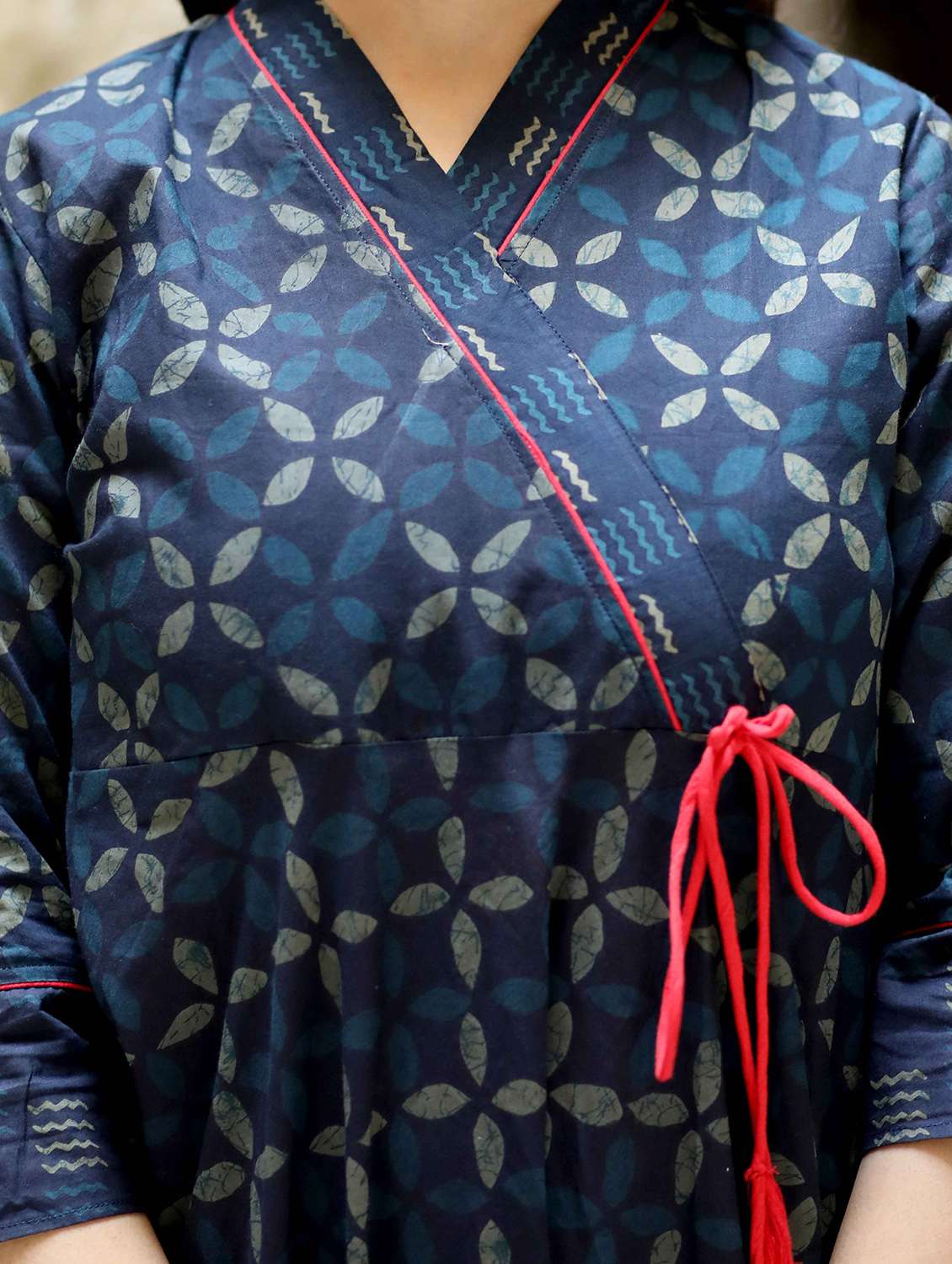 women printed three quarter sleeve angrakha kurta - 22285509 -  Standard Image - 4