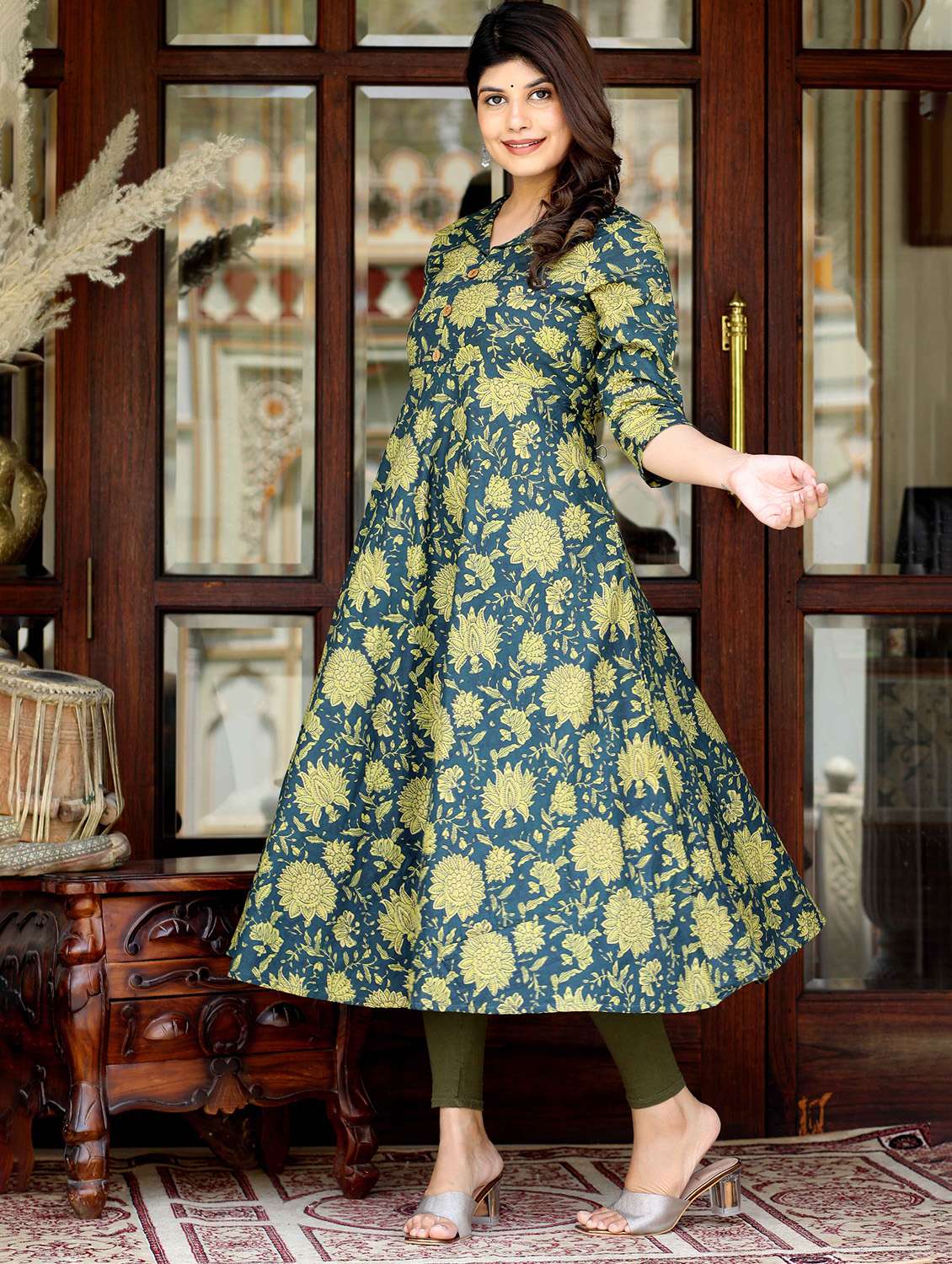 women printed three quarter sleeve anarkali kurta - 22285511 -  Standard Image - 1