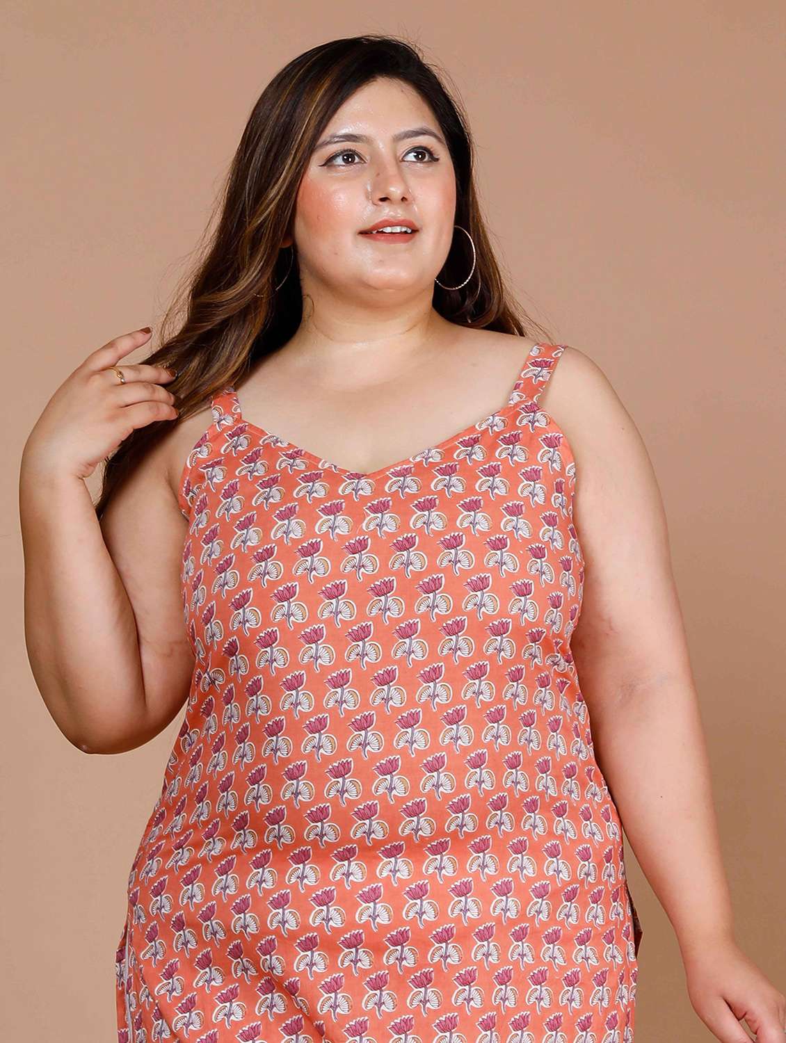 women plus size floral shoulder strap straight kurta - 22285558 -  Standard Image - 4