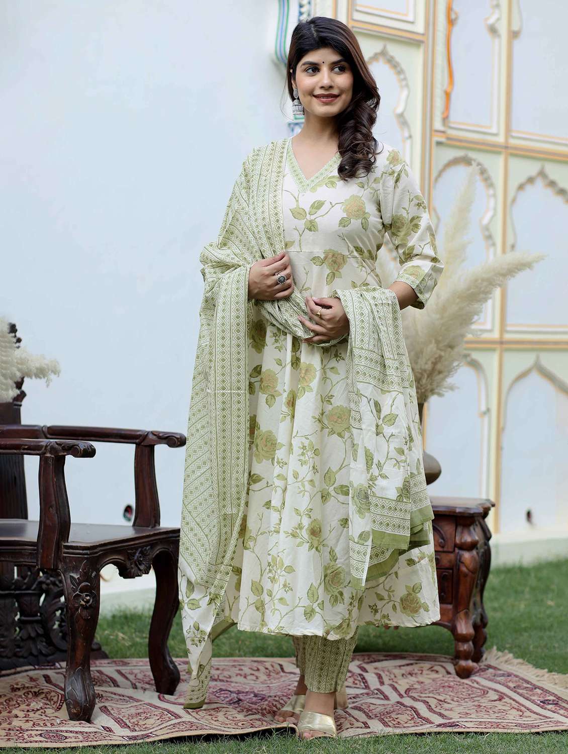 women printed three quarter sleeve kurta pant with dupatta set