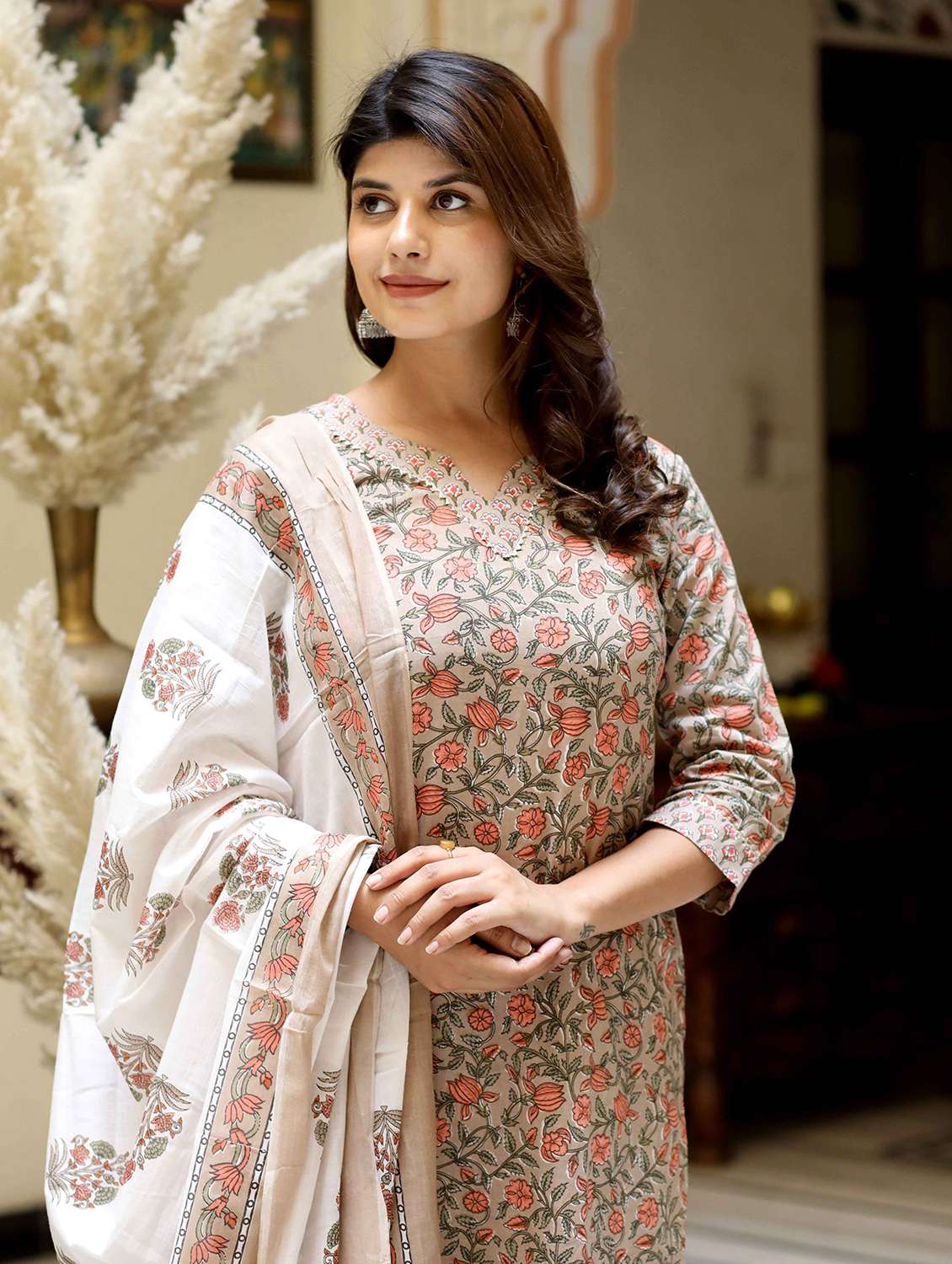 women printed three quarter sleeve kurta palazzo with dupatta set - 22285572 -  Standard Image - 4