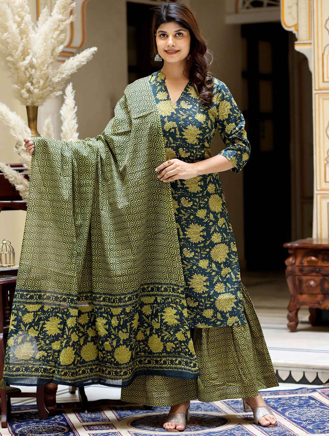 women printed three quarter sleeve kurta sharara with dupatta set - 22285581 -  Standard Image - 1