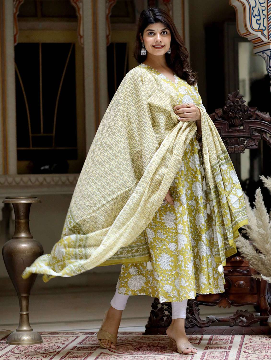 women printed three quarter sleeve kurta with dupatta set - 22285591 -  Standard Image - 1