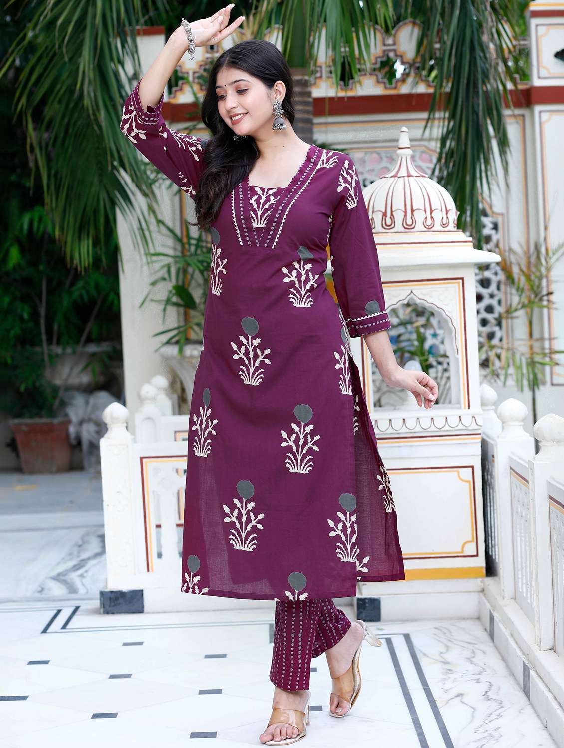Women Printed Three Quarter Sleeve Kurta Pant Set - 22285605 -  Standard Image - 1