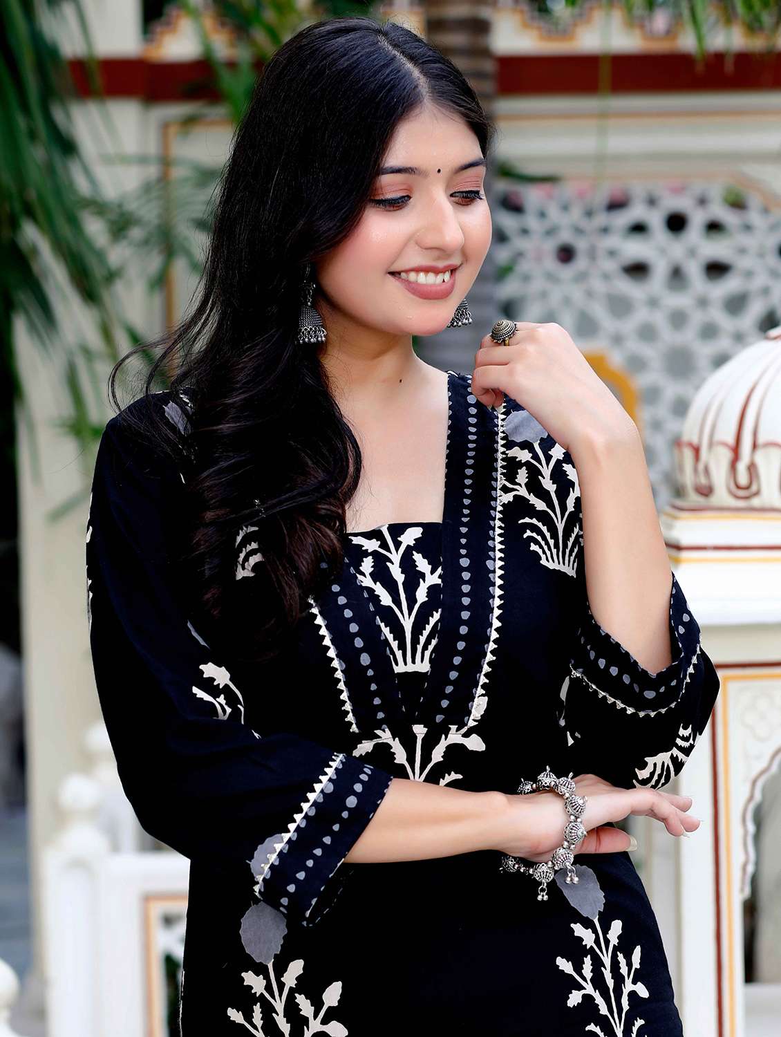 women printed three quarter sleeve kurta pant set - 22285607 -  Standard Image - 4