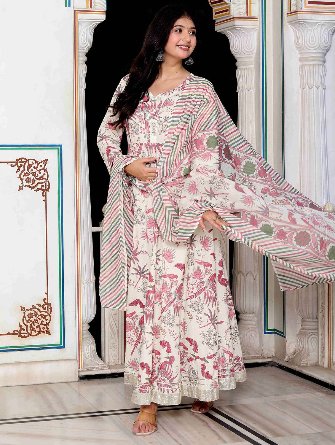 women floral three quarter sleeve kurta with dupatta set - 22285615 -  Standard Image - 1