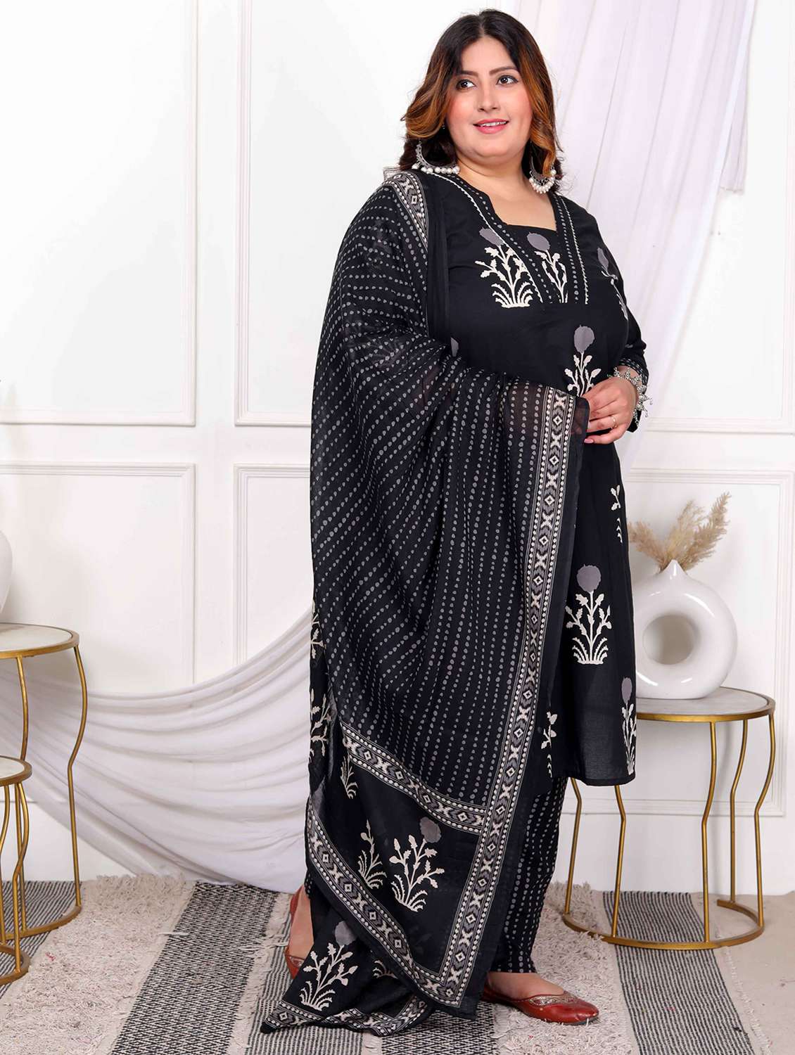 Women Plus Size Printed Three Quarter Sleeve Kurta Pant With Dupatta Set - 22285622 -  Standard Image - 1