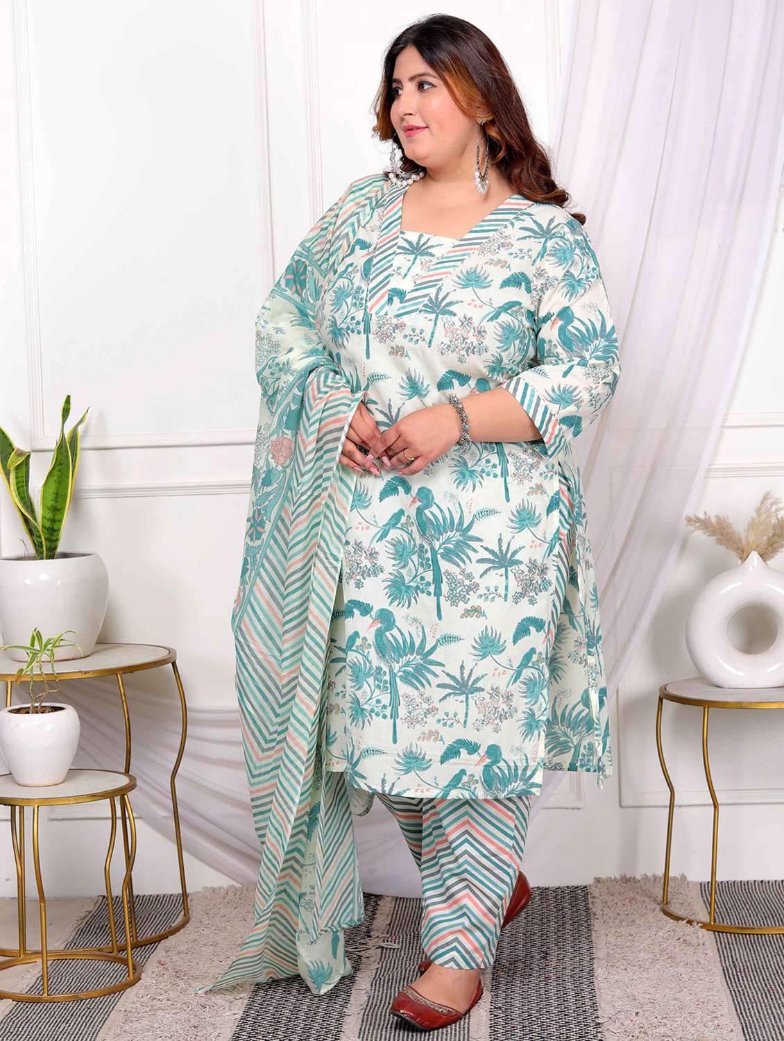Women Plus Size Floral Three Quarter Sleeve Kurta Pant With Dupatta Set - 22285624 -  Standard Image - 1