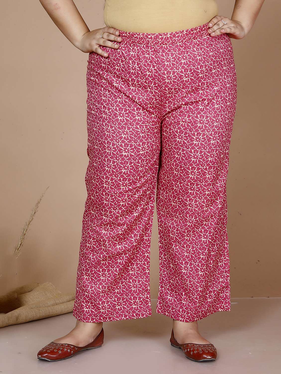 women plus size floral three quarter sleeve kurta palazzo with dupatta set - 22285628 -  Standard Image - 4