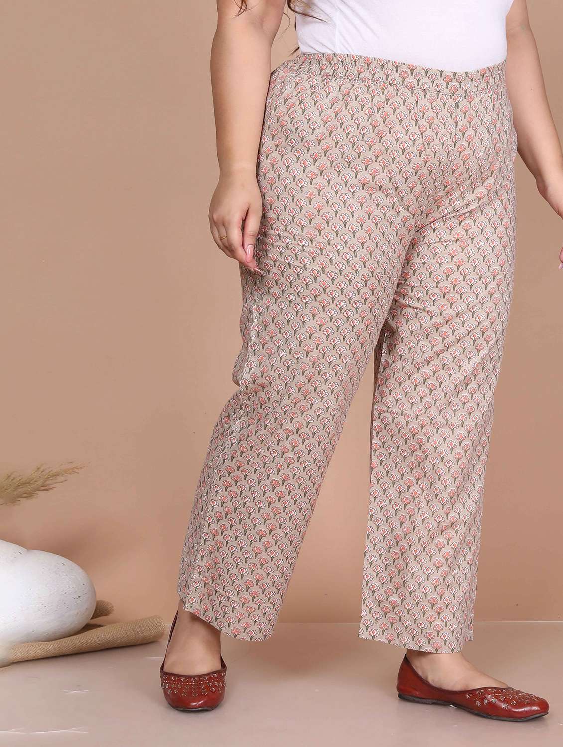 women plus size floral three quarter sleeve kurta palazzo with dupatta set - 22285630 -  Standard Image - 4