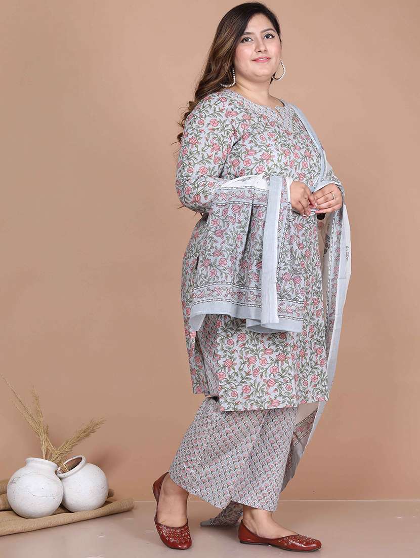 women plus size floral three quarter sleeve kurta palazzo with dupatta set - 22285632 -  Standard Image - 1