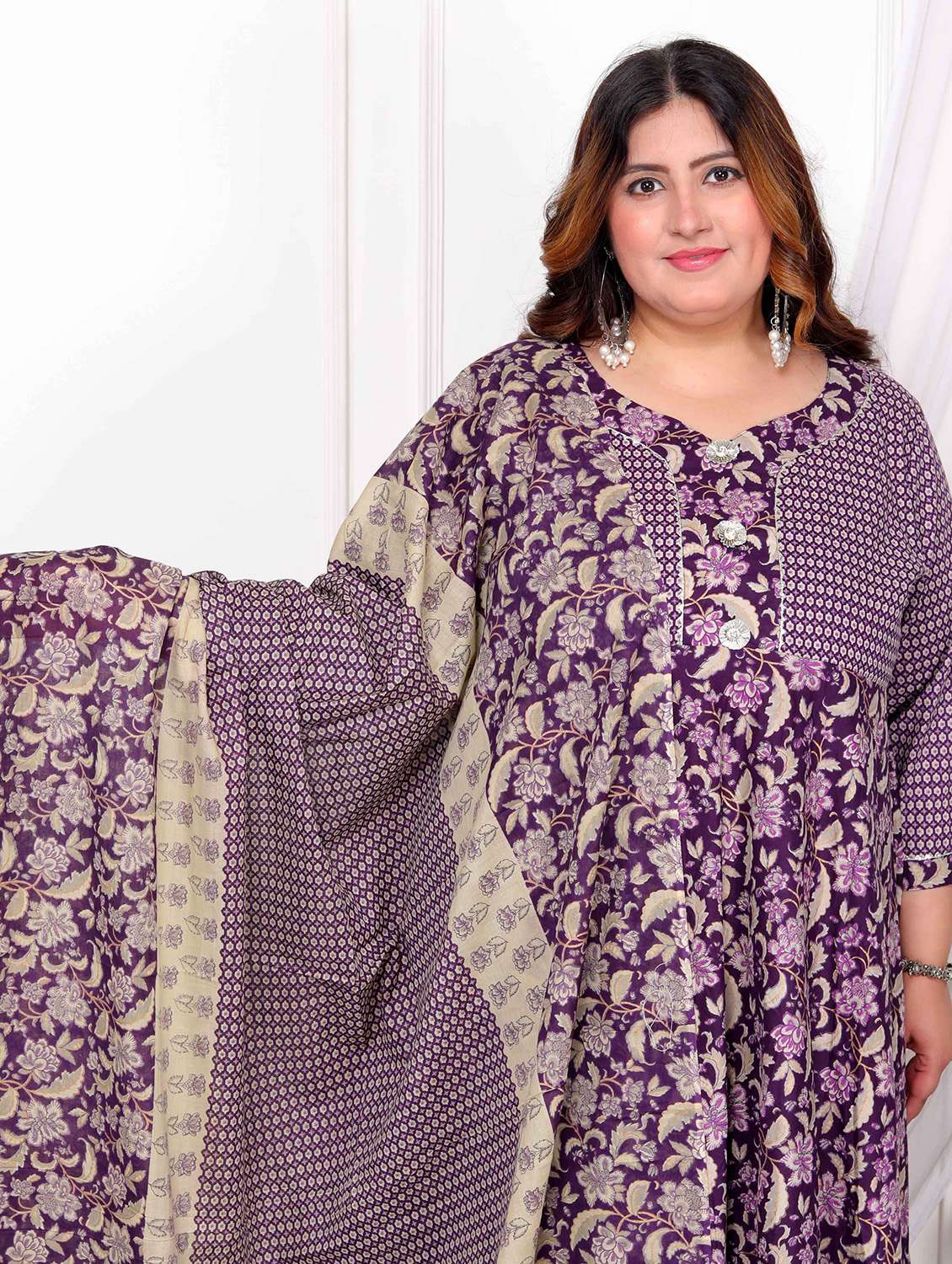 women plus size floral three quarter sleeve kurta with dupatta set - 22285648 -  Standard Image - 4