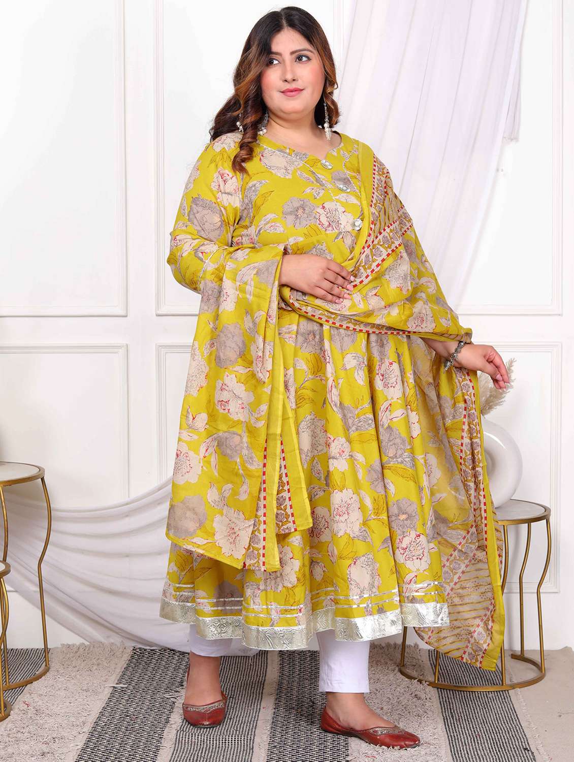 women plus size floral three quarter sleeve kurta with dupatta set - 22285650 -  Standard Image - 1