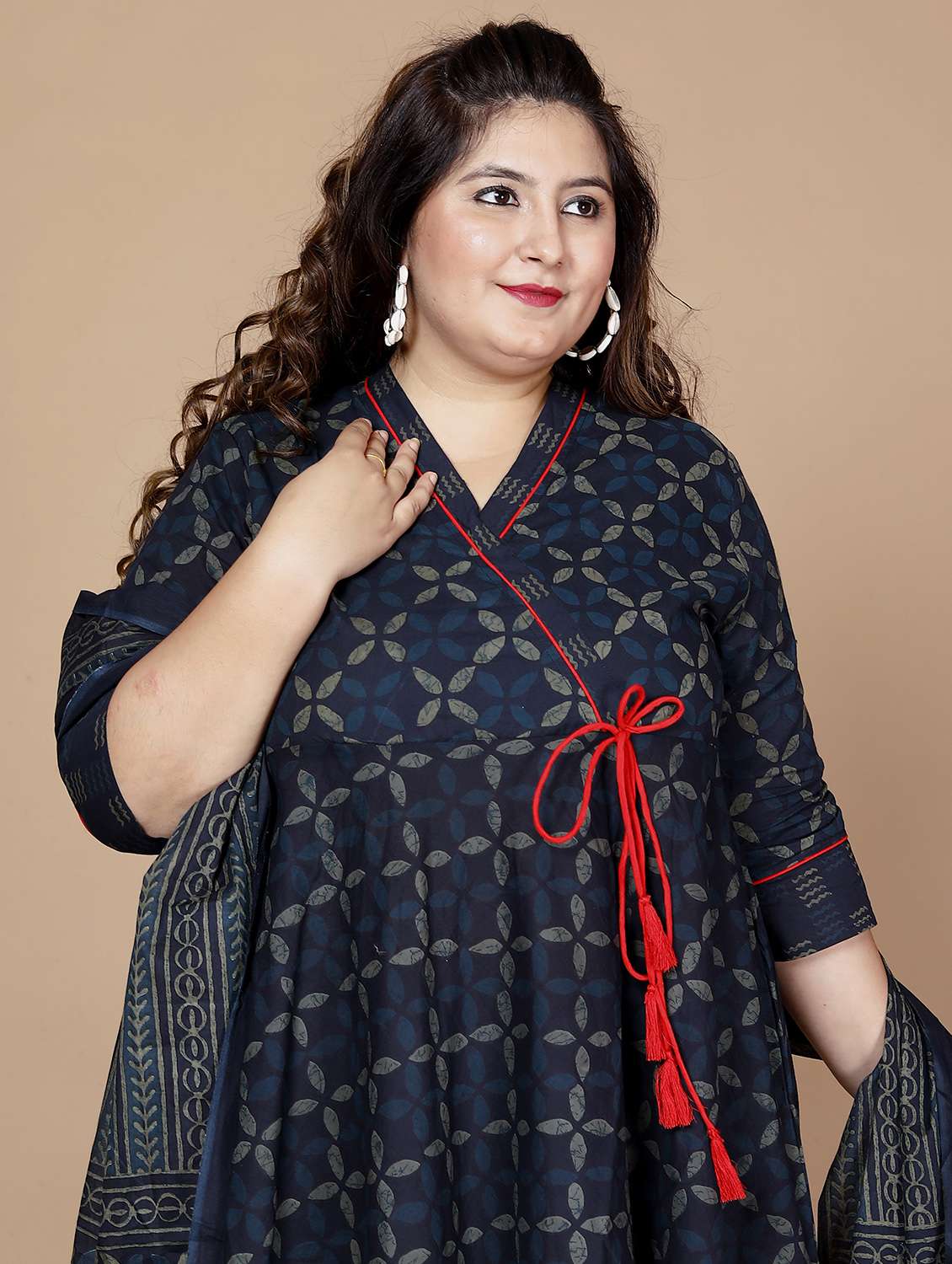 women plus size printed three quarter sleeve kurta with dupatta set - 22285656 -  Standard Image - 4