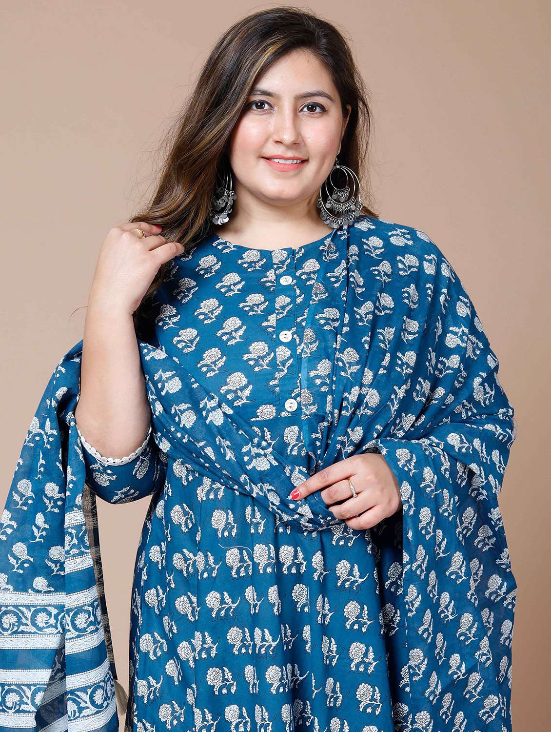 women plus size floral three quarter sleeve kurta with dupatta set - 22285661 -  Standard Image - 4