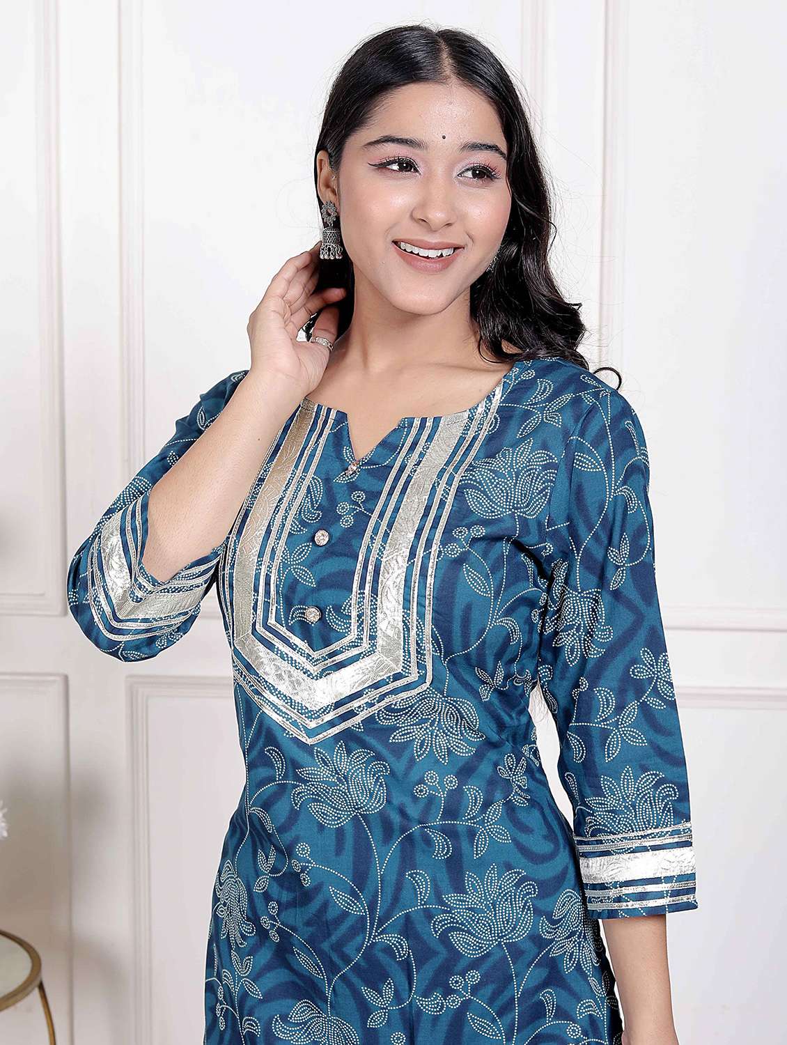 women floral three quarter sleeve kurta palazzo set - 22285667 -  Standard Image - 4
