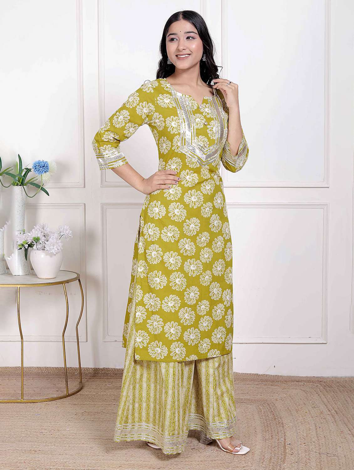 women floral three quarter sleeve kurta palazzo set - 22285671 -  Standard Image - 1