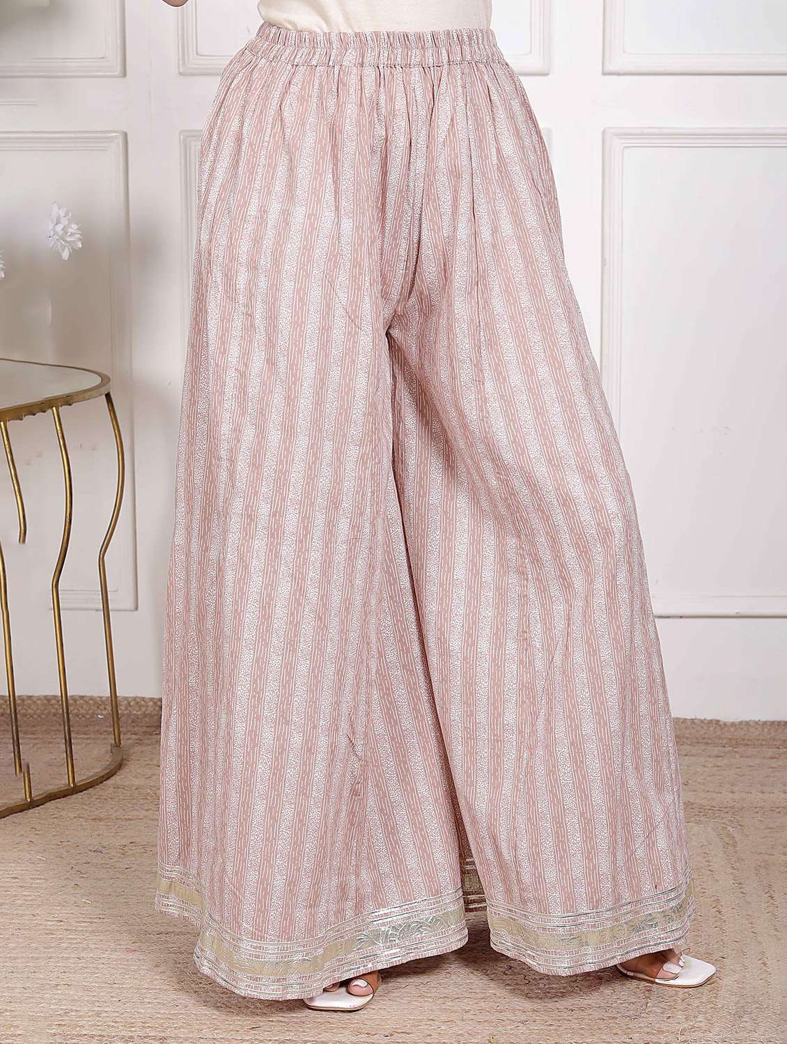 women floral three quarter sleeve kurta palazzo with dupatta set - 22285676 -  Standard Image - 4