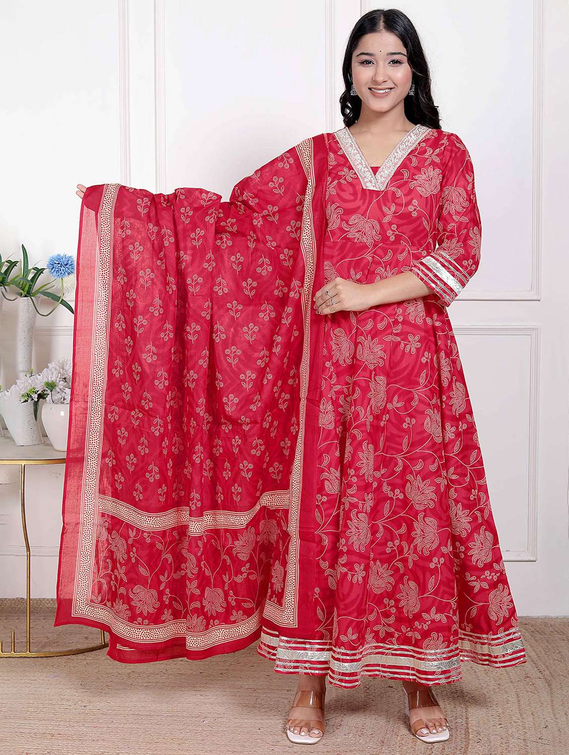 women floral three quarter sleeve kurta with dupatta set