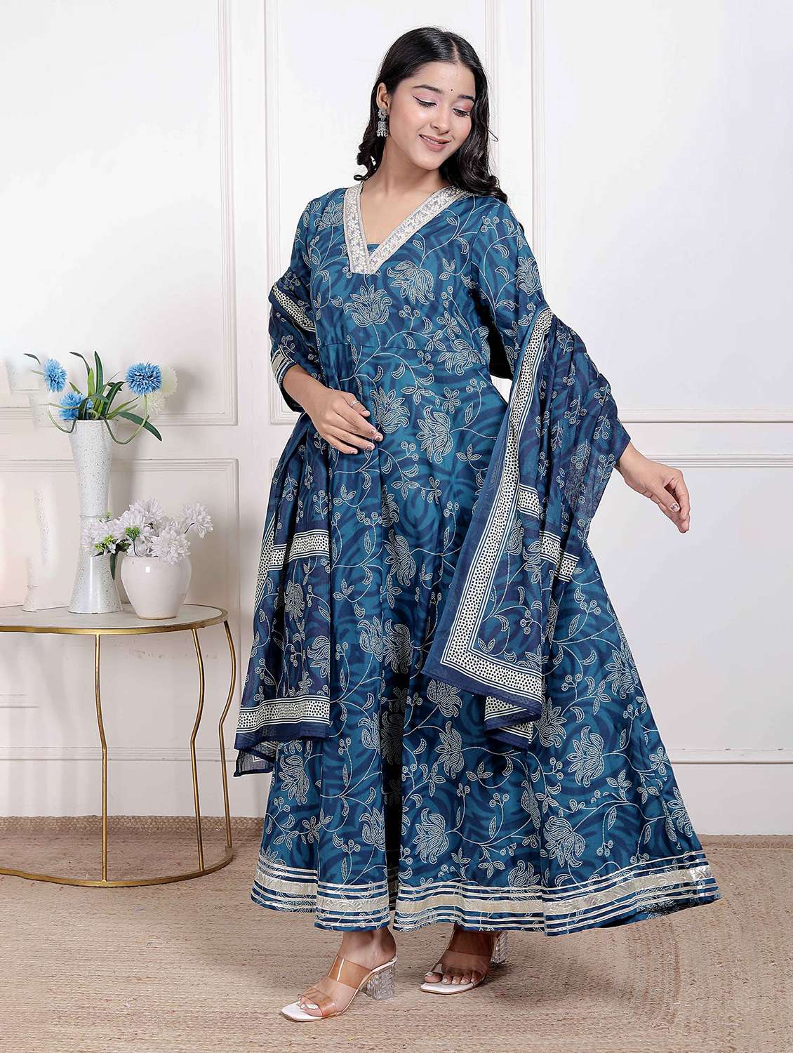 women floral three quarter sleeve kurta with dupatta set - 22285679 -  Standard Image - 1